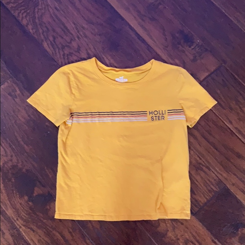 Hollister: Gold T-Shirt